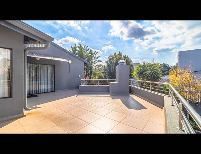 4 BEDROOM HOUSE FOR SALE IN DOWERGLEN EXT 5